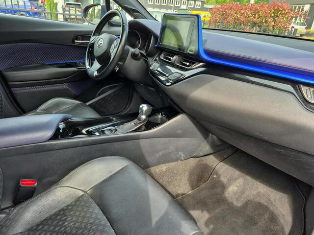 Toyota C-HR 1.8 Hybrid Bi-Tone | Lederen bekleding | LED Koplampen | Stoelverwarming | Navigatie |