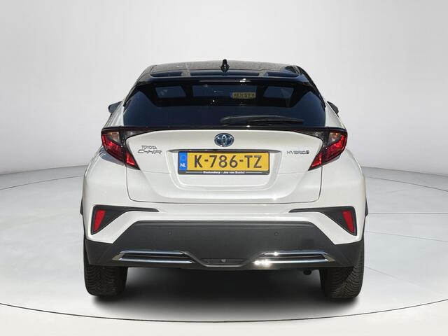 Toyota C-HR 2.0 Hybrid Bi-Tone **ALL SEASON BANDEN/ STUURVERWARMING/ NAVIGATIE**
