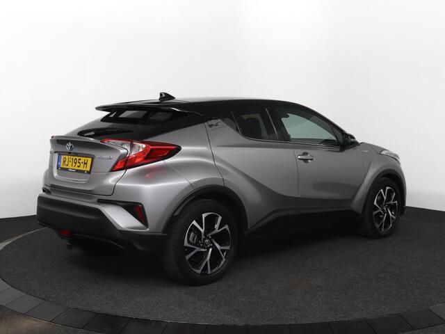 Toyota C-HR 1.8 Hybrid Bi-Tone | Navigatie | Trekhaak | Stoelverwarming|