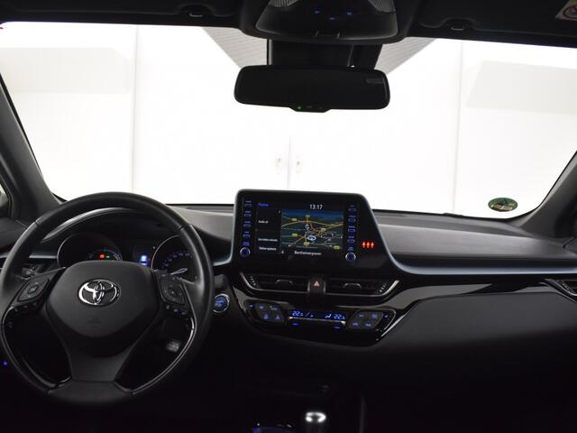 Toyota C-HR 1.8 Hybrid Style Edition | PDC V+A | Stuur en Stoelverwarming