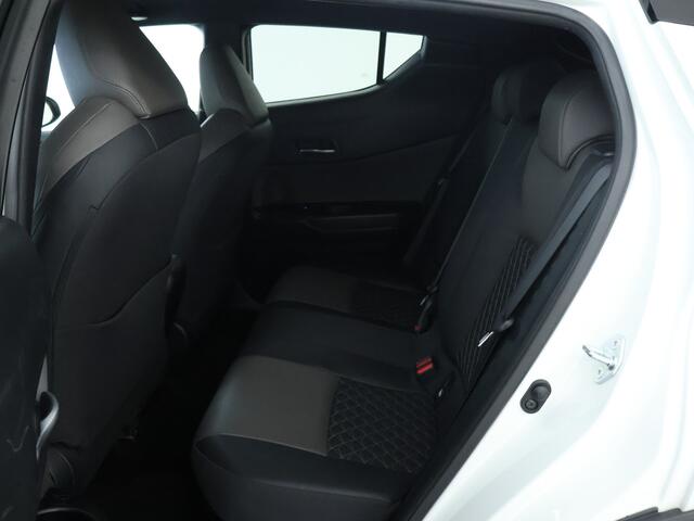 Toyota C-HR 1.8 Hybrid Executive Limited | Apple CarPlay | Android Auto | Blind Spot | Trekhaak |