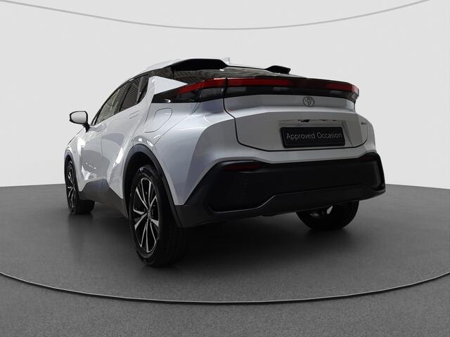 Toyota C-HR 1.8 Hybrid 140 First Edition | Apple CarPlay | Camera | Verwarmd Stuur |