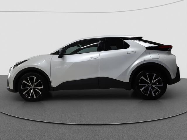 Toyota C-HR 1.8 Hybrid 140 First Edition | Apple CarPlay | Camera | Verwarmd Stuur |