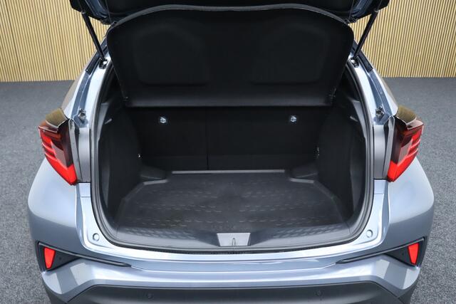 Toyota C-HR 2.0 Hybrid Style | Adaptive-cruise | Afneembare Trekhaak | Apple Carplay & Android Auto | Camera | Navigatie | Keyless | Dodehoekdetectie