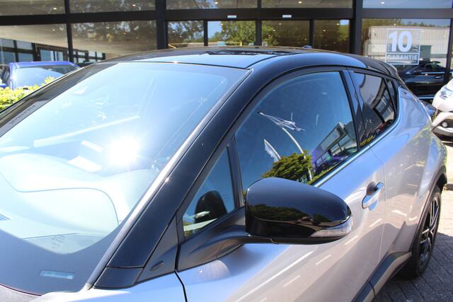 Toyota C-HR 2.0 Hybrid Style Bi-Tone | Rijklaar | Blind Spot | LED | Stoel-/stuurverw. | Apple/Android | Keyless | Parksens. v+a