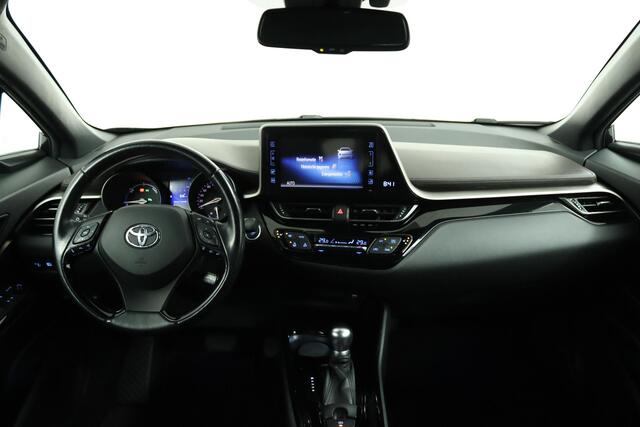 Toyota C-HR 1.8 Hybrid Executive | Adaptive Cruise Control | Navigatie | Trekhaak | Achteruitrijcamera |