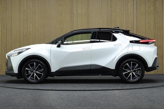 Toyota C-HR Hybrid 140 Style Edition | Nieuw uit voorraad leverbaar! | ¤ 4.800,- Voorraad voordeel! | Groot Navigatie | Elek. Achterklep | Adaptive-cruise | Camera | Dodehoekdetectie | Apple Carplay