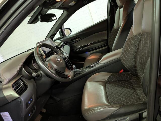Toyota C-HR 2.0 Hybrid Executive All-in prijs!