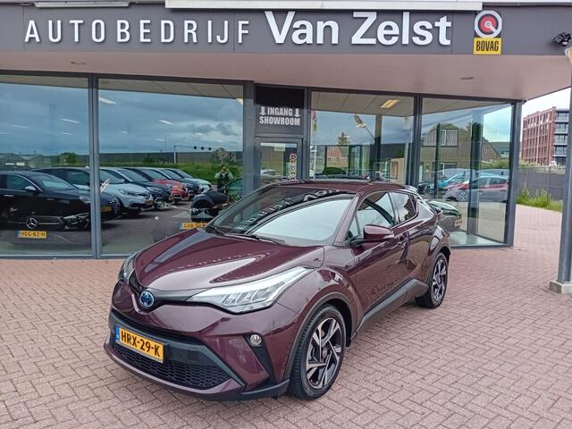 Toyota C-HR 1.8 Hybrid Dynamic Automaat, Airco(automatisch), Cruise control adaptief, Carplay/Android auto, Bluetooth, Navigatie, Parkeersensoren, Camera, Stoelverwarming, Verwarmd stuurwiel, Dode hoek detector, Verlichting automatisch, regensensor, Keyless, enz enz,