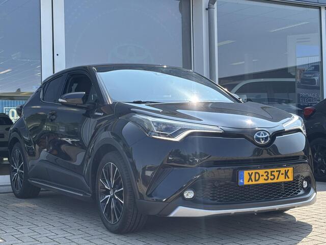 Toyota C-HR 1.8 Hybrid Executive Premium Pack , Trekhaak, Stoel en stuurverwarming, JBL, Treeplanken, Nederlandse auto