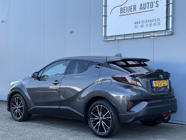 Toyota C-HR 1.8 Hybrid Bi-Tone Automaat Navigatie/Trekhaak/Camera.