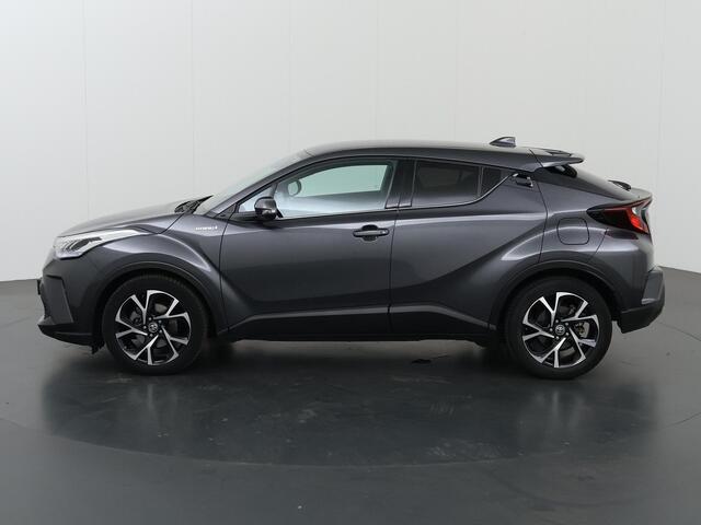 Toyota C-HR 1.8 Hybrid Dynamic | Stoelverwarming | Trekhaak | Navigatie | Parkeercamera | Keyless Go | Apple Carplay/Android Auto |