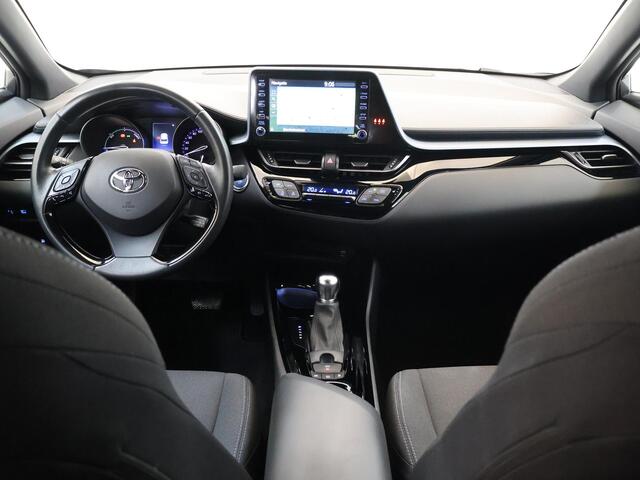 Toyota C-HR 1.8 Hybrid Dynamic | Stoelverwarming | Trekhaak | Navigatie | Parkeercamera | Keyless Go | Apple Carplay/Android Auto |