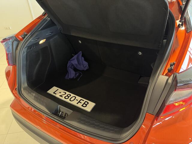 Toyota C-HR 1.8 Hybrid Style | Trekhaak | Carplay | Bi-Tone | JBL-Audio |