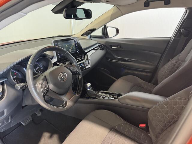 Toyota C-HR 1.8 Hybrid Style | Trekhaak | Carplay | Bi-Tone | JBL-Audio |