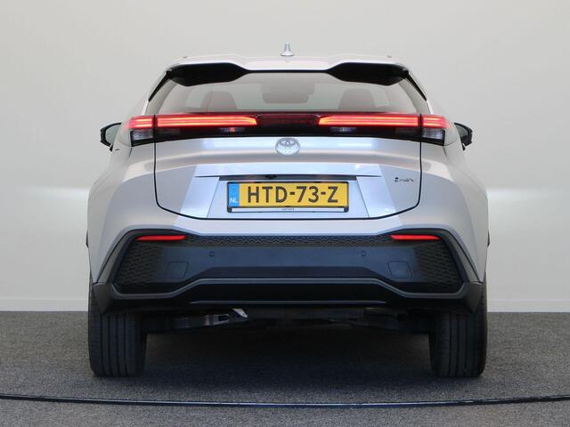 Toyota C-HR 1.8 Hybrid 140 Dynamic | Stoel, Stuur en Voorruitverwarming | Keyless Entry | Adaptieve Cruise Control | Elektrische Achterklep |