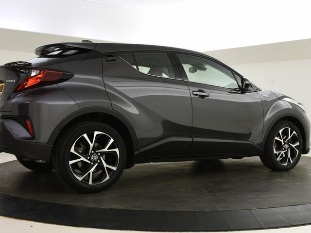 Toyota C-HR 1.8 Hybrid Dynamic | Parkeersensoren V+A | Navigatie