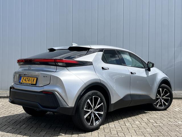 Toyota C-HR 1.8 Hybrid 140 Dynamic NL Auto Navi Carplay Dodehoek detectie Parkeersensoren