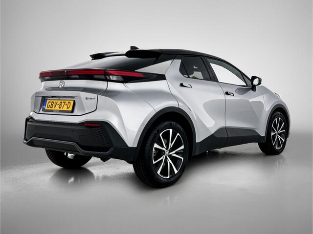 Toyota C-HR 1.8 Hybrid 140 First Edition | Navigatie | 360 Camera | Parkeersensoren voor + achter | Elektrische Achterklep |