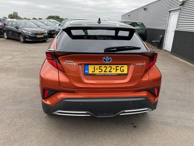 Toyota C-HR 2.0 Hybrid Launch Edition Dodehoek detectie, JBL Premium audio, achteruitrij camera, adaptieve cruise control, Apple CarPlay/Android Auto, navigatie, elektr. bedienbare stoel, Nieuw geleverd en dealeronderhouden