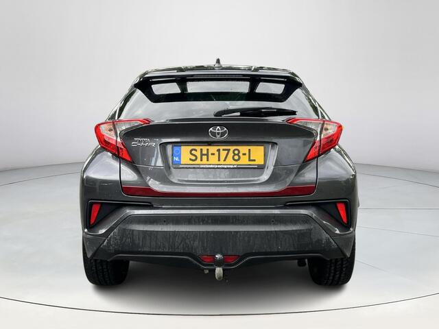 Toyota C-HR 1.2 Executive | Trekhaak | 1300 kg trekgewicht | Stoelverwarming | Parkeersensoren |