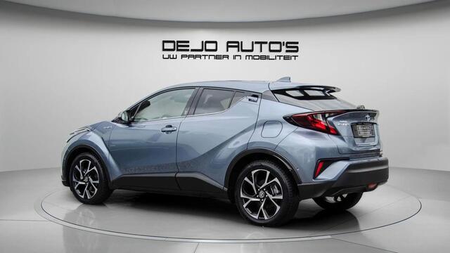Toyota C-HR 1.8 HYBRID 122PK TEAM D NAVI-CARPLAY CAMERA PDC V+A AFN-TREKHAAK STOELVERWARMING 18 INCH