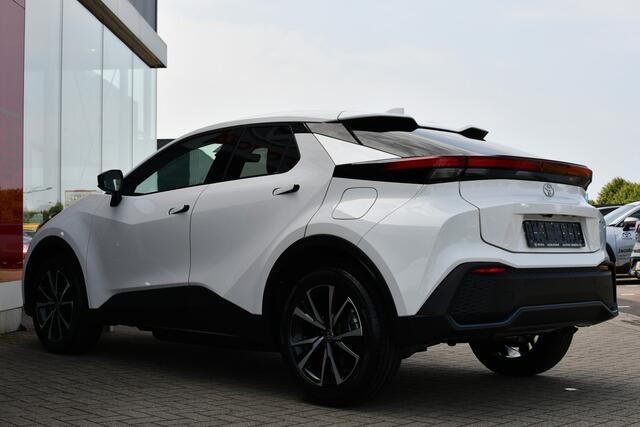 Toyota C-HR 2.0 Plug-in Hybrid 220 Dynamic Automaat 223pk | Nieuw | Direct uit voorraad leverbaar | Stoel- & Stuurverwarming |