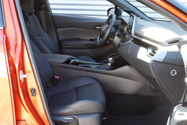 Toyota C-HR 2.0 Hybrid Style Luxury Orange Edit.