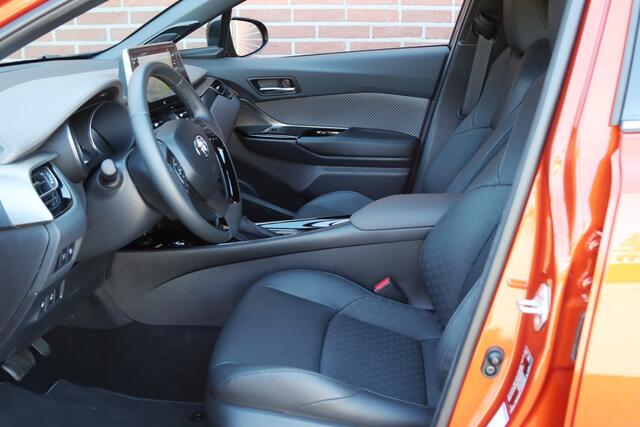 Toyota C-HR 2.0 Hybrid Style Luxury Orange Edit.