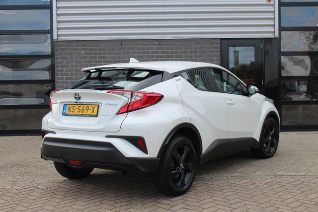 Toyota C-HR 1.8 Hybrid Dynamic / Camera / Navigatie