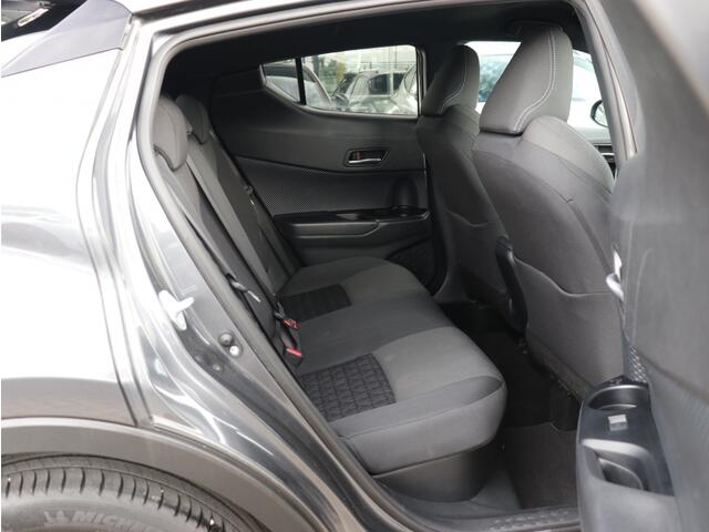 Toyota C-HR 2.0 Hybrid Business Plus I Trekhaak I Navi I Keyless