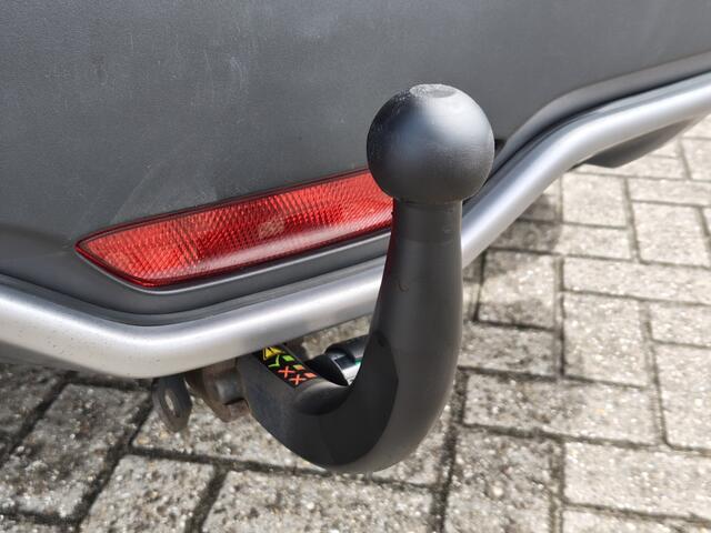 Toyota C-HR 1.2 Executive | Sport Pakket | 1300KG Trekgew. | Trekhaak | Navi