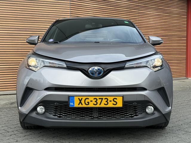 Toyota C-HR 1.8 Hybrid Style Adapt. Cruise / Dodehoek / Navi / Camera / Volledig Onderhouden / Lm Velgen / Trekhaak