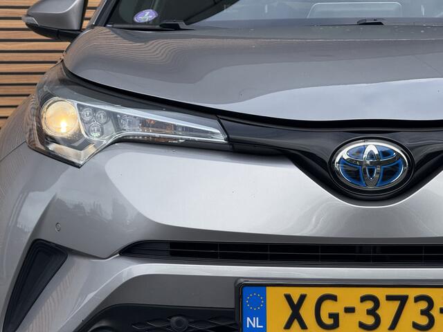 Toyota C-HR 1.8 Hybrid Style Adapt. Cruise / Dodehoek / Navi / Camera / Volledig Onderhouden / Lm Velgen / Trekhaak