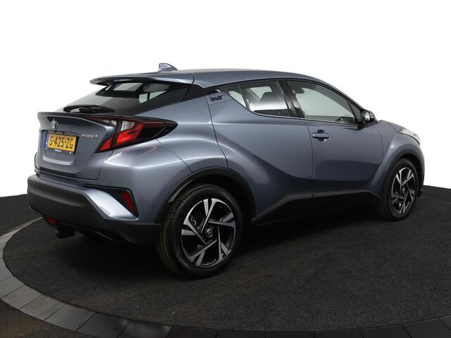 Toyota C-HR 1.8 Hybrid Dynamic | Adaptive Cruise Control | Navigatie | Apple Carplay | Android Auto | Achteruitrijcamera | Trekhaak |