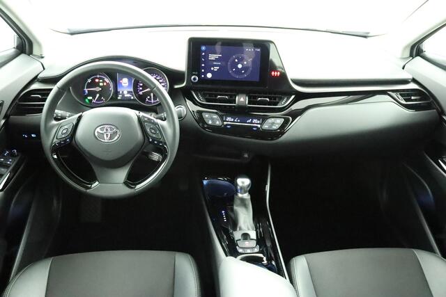 Toyota C-HR 1.8 Hybrid Dynamic | Adaptive Cruise Control | Navigatie | Apple Carplay | Android Auto | Achteruitrijcamera | Trekhaak |