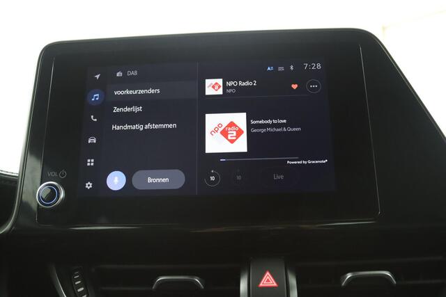 Toyota C-HR 1.8 Hybrid Dynamic | Adaptive Cruise Control | Navigatie | Apple Carplay | Android Auto | Achteruitrijcamera | Trekhaak |