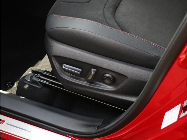 Toyota C-HR 2.0 PHEV 220 GR Sport I Direct leverbaar I Leder I JBL