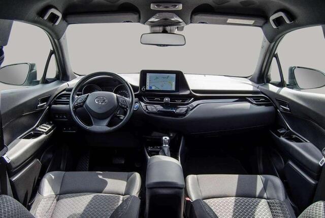 Toyota C-HR 1.8 HYBRID 122PK TEAM D BI-TONE NAVI-CARPLAY CAMERA PDC V+A AFN-TREKHAAK STOELVERWARMING 18 INCH