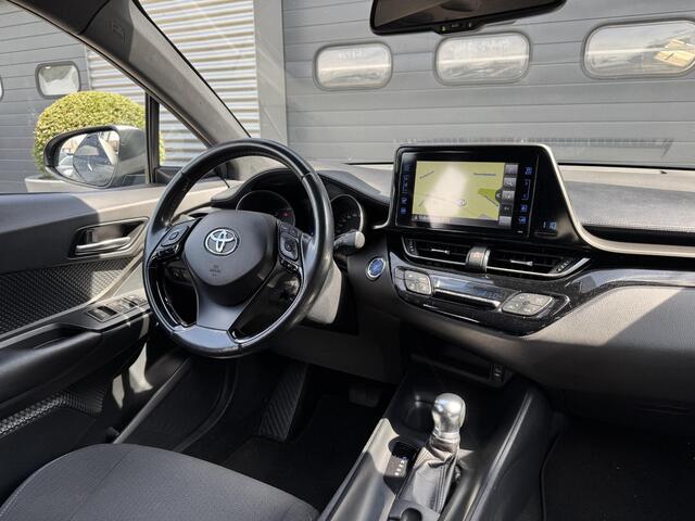 Toyota C-HR 1.8 Hybrid Dynamic | Navigatie | Camera | DAB | Cruise Control | Lichtmetalen Velgen |