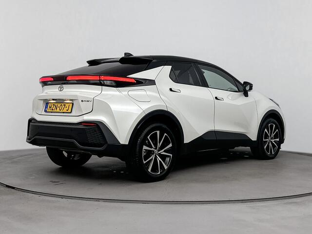 Toyota C-HR 2.0 Plug-in Hybrid 220 First Edition | Parkeersensoren | Apple Carplay -/ Android Auto | Stoel -/ Stuurwielverwarming |