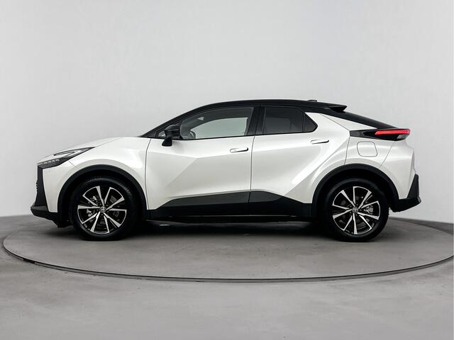 Toyota C-HR 2.0 Plug-in Hybrid 220 First Edition | Parkeersensoren | Apple Carplay -/ Android Auto | Stoel -/ Stuurwielverwarming |
