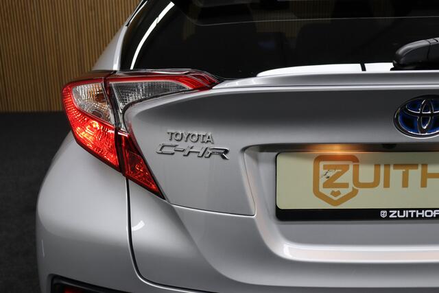 Toyota C-HR 1.8 Hybrid Style | Adaptive-cruise | Afneembare Trekhaak | Parkeerassistent | Camera | Clima | Navigatie | Keyless | Dodehoekdetectie
