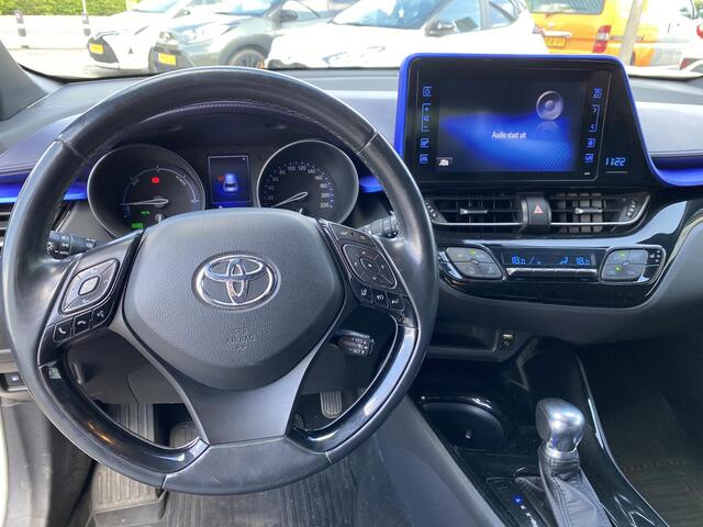 Toyota C-HR 1.8 Hybrid Bi-Tone