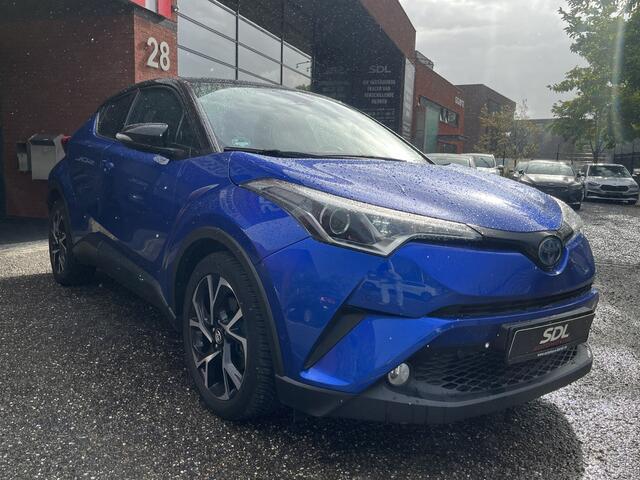 Toyota C-HR 1.8 Hybrid Bi-Tone // NAVI // CAMERA // DODENHOEK SENSOR // TREKHAAK // ADAPTIVE CRUISE //
