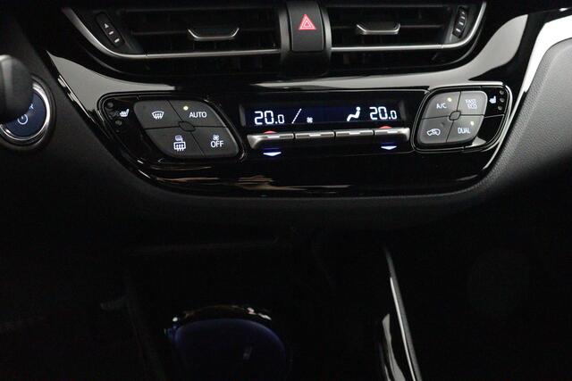 Toyota C-HR 1.8 Hybrid Style | Stoel/Stuurverwarming | Parkeersensoren | Navigatie |