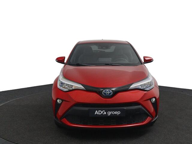 Toyota C-HR 1.8 Hybrid First Edition | Stuurwiel Verwarming | Parkeersensoren Voor + Achter | Navigatiesysteem |