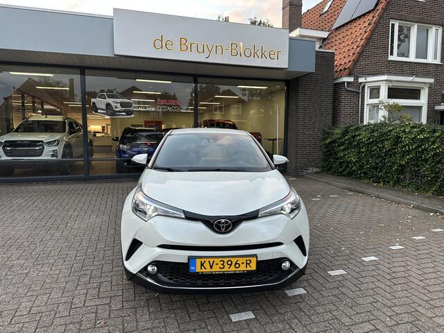Toyota C-HR 1.2 First Edition Executive handgeschakeld trekgewicht 1300 kg