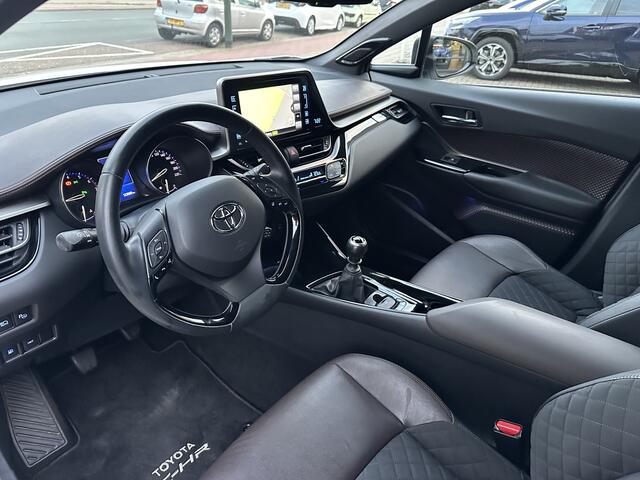 Toyota C-HR 1.2 First Edition Executive handgeschakeld trekgewicht 1300 kg