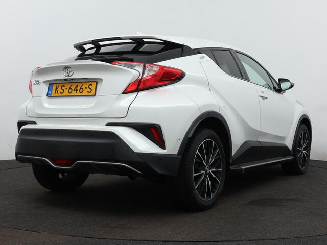 Toyota C-HR 1.2 Executive | Treeplanken | Navigatie | Stoelverwarming | Parkeersensoren |